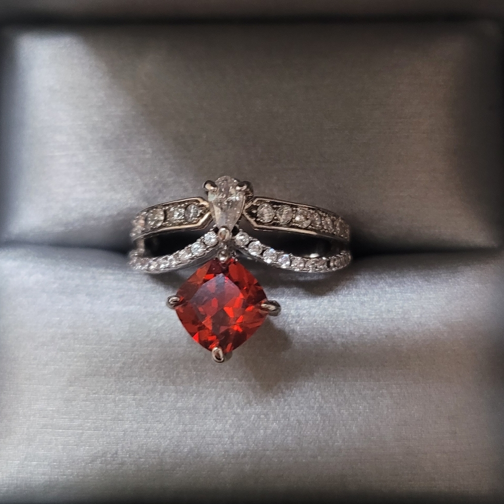Fragrant Jewels Scandalous Ring